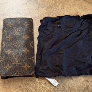 Louis Vuitton Vintage, Eyeglass case with original cloth. Unisex for reading-Sun
